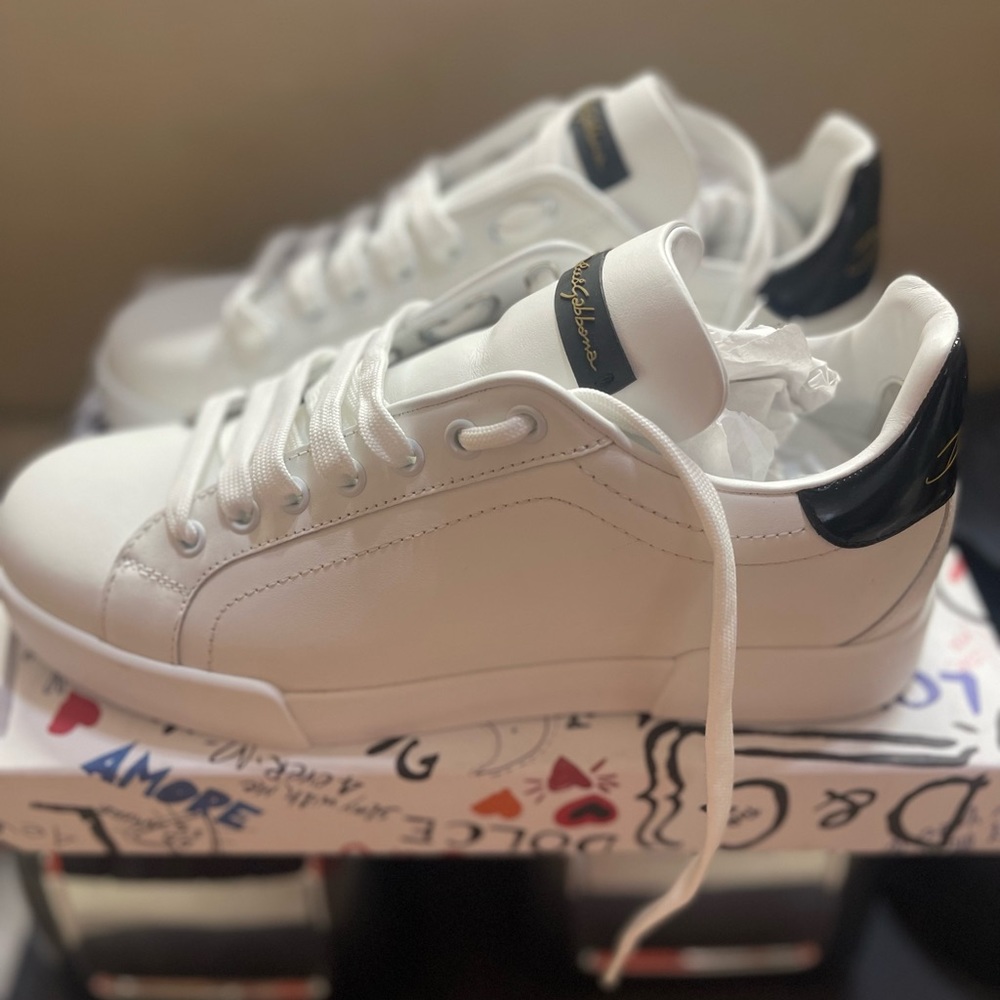 - Dolce and Gabbana white leather Portofino sneakers - Picture 3 of 11